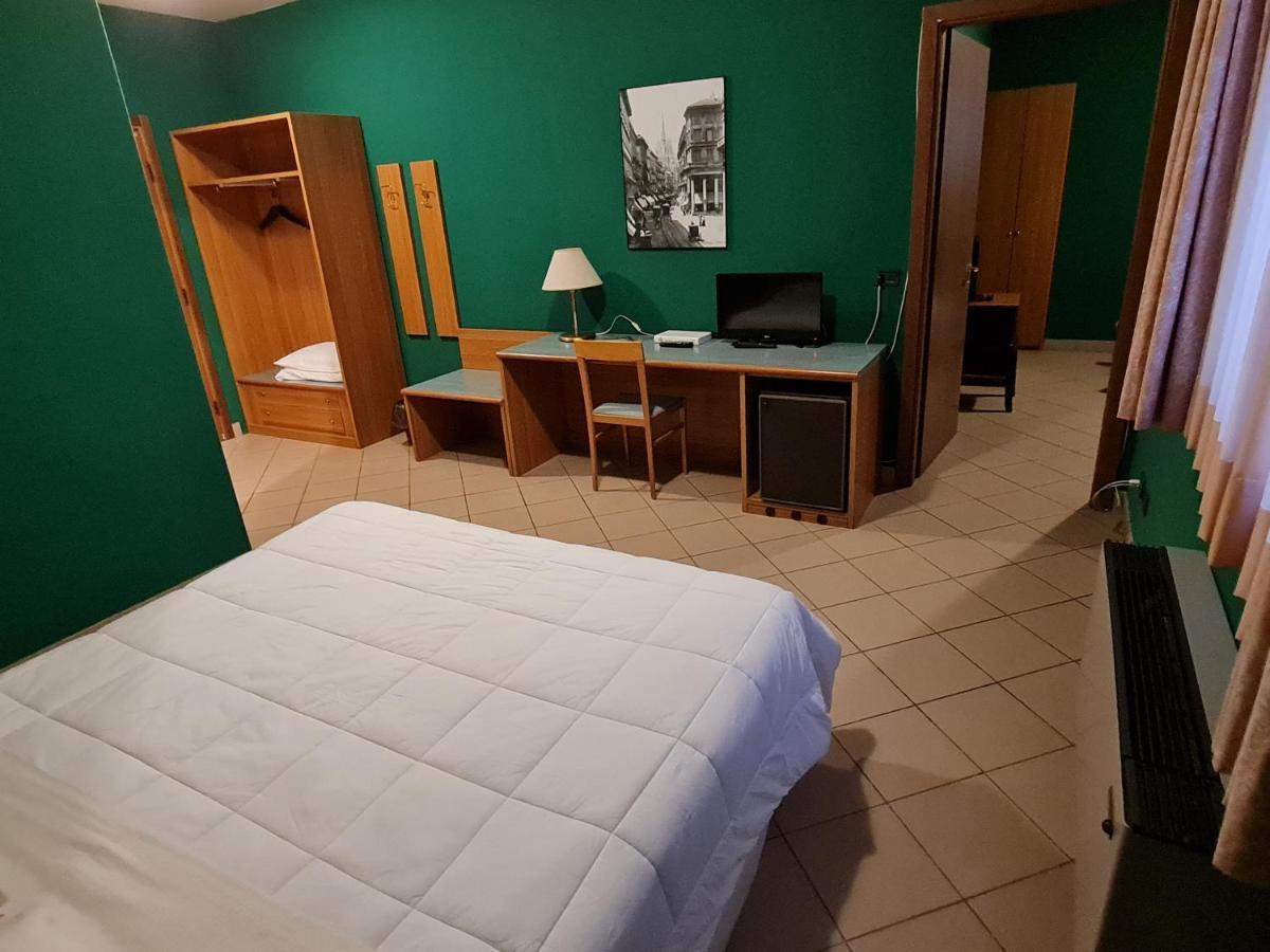 Modo Hotel Vercelli Buitenkant foto