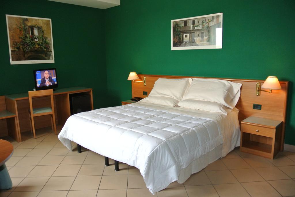 Modo Hotel Vercelli Kamer foto